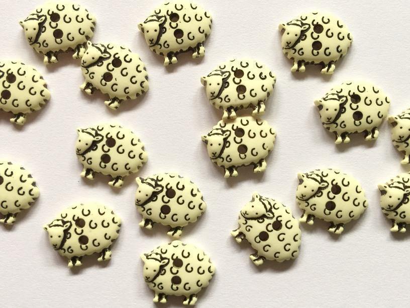 15mm - Cream Sheep with Dark Markings