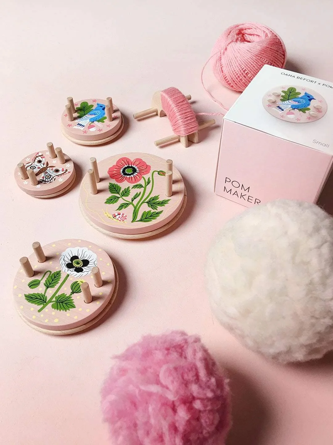 Oana Befort Pom Maker – Small Pink - Image 3