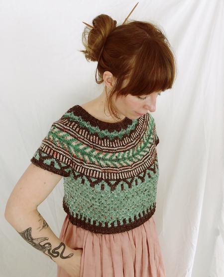 Soldotna Crop Sweater Pattern by Caitlin Hunter - Image 2
